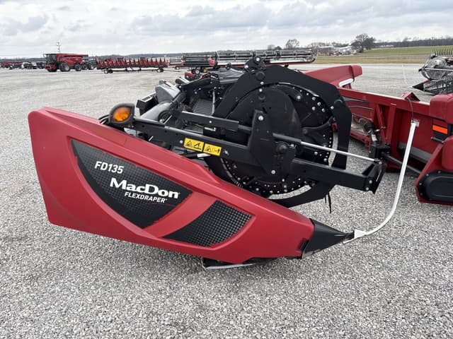 Image of MacDon FD135 equipment image 1