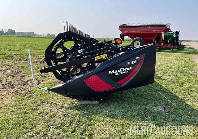 Image of MacDon FD135 equipment image 1