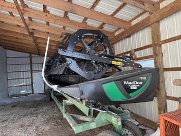 Main image MacDon FD135