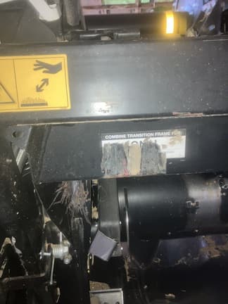 Image of MacDon FD135 equipment image 3