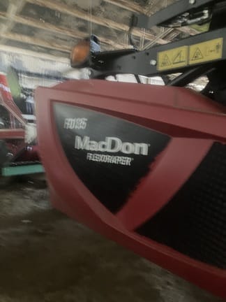 2020 MacDon FD135 Equipment Image0