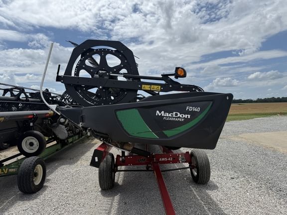 2020 MacDon FD140 Equipment Image0