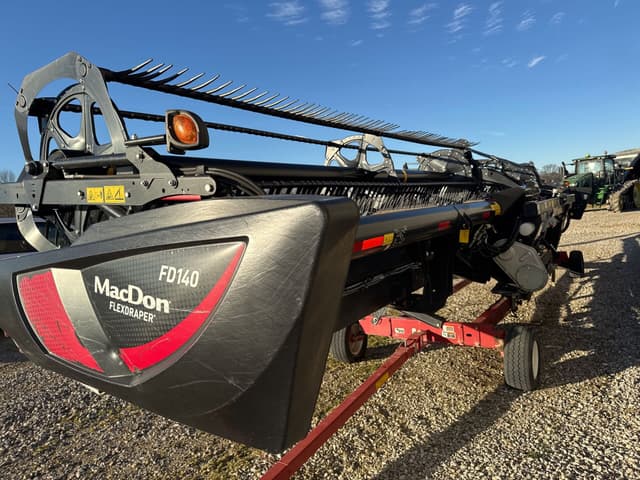 Image of MacDon FD140 equipment image 1
