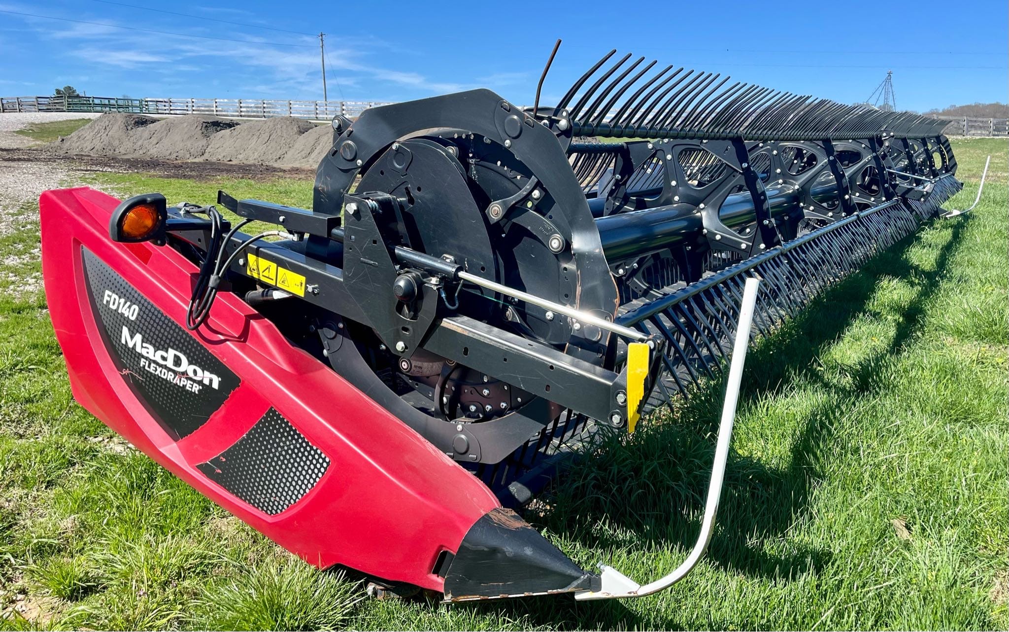 Main image MacDon FD140