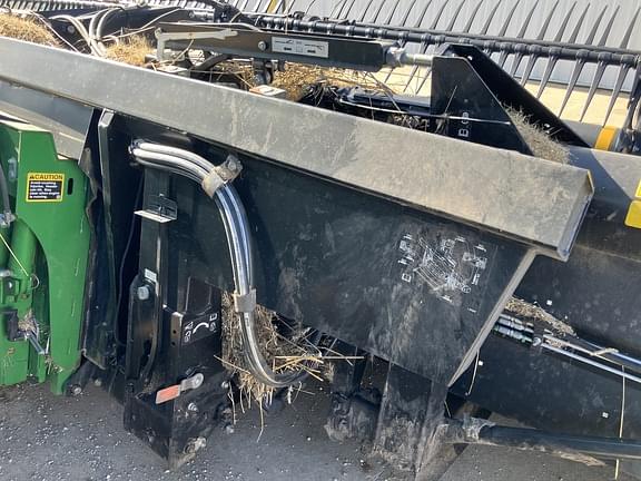 Image of MacDon FD140 equipment image 4