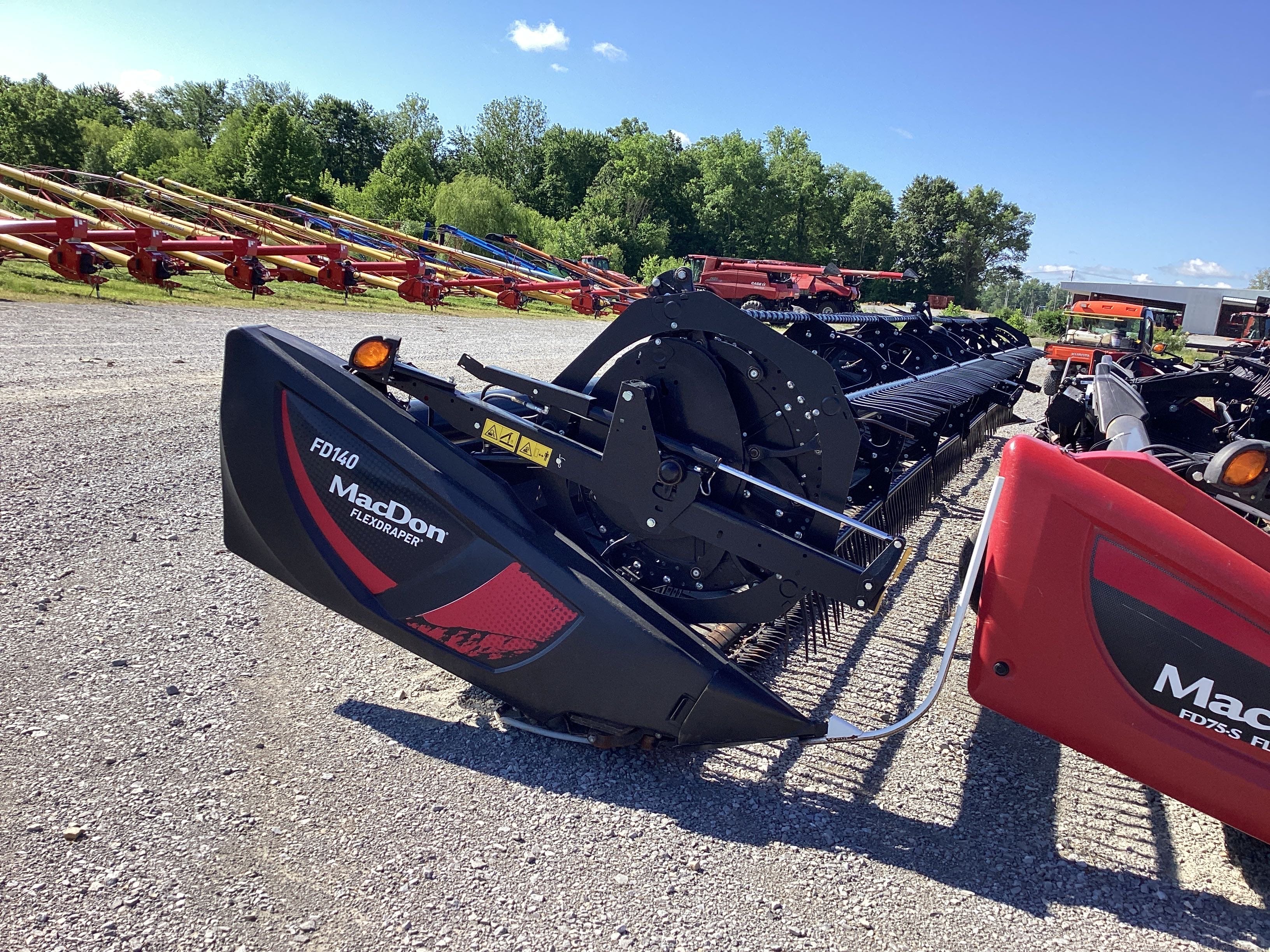 Main image MacDon FD140