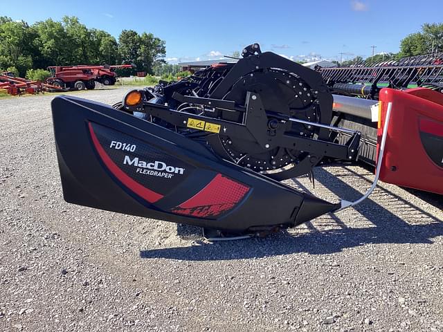 Image of MacDon FD140 equipment image 1