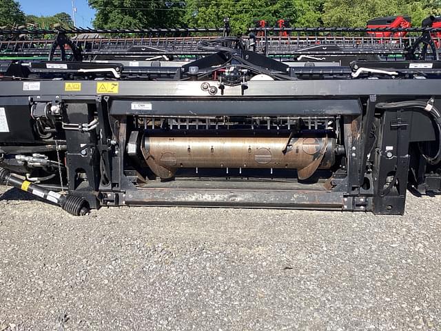 Image of MacDon FD140 equipment image 3