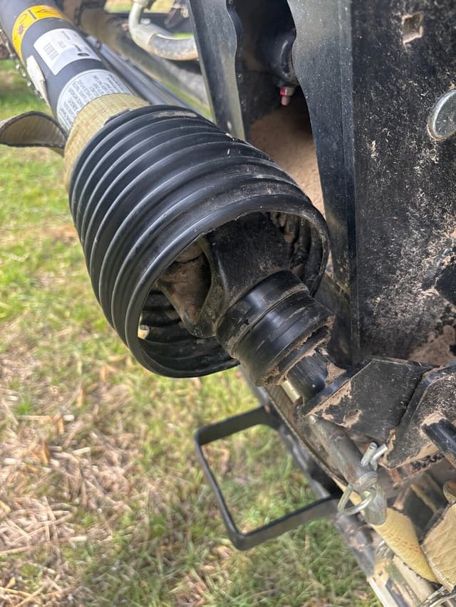 Image of MacDon FD140 equipment image 3