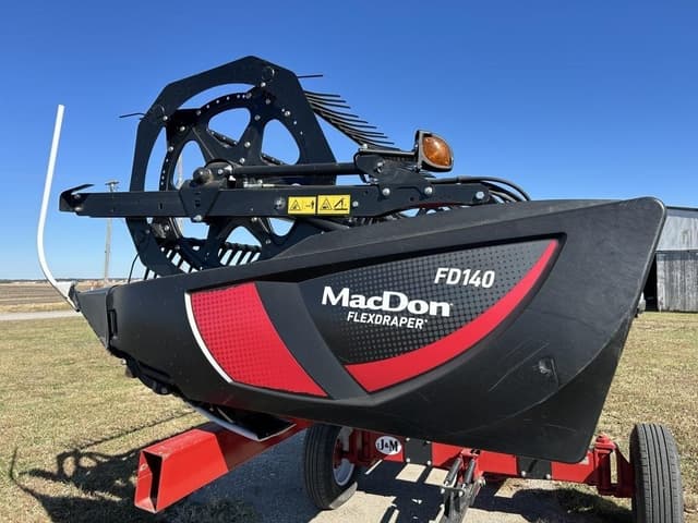 Image of MacDon FD140 equipment image 3