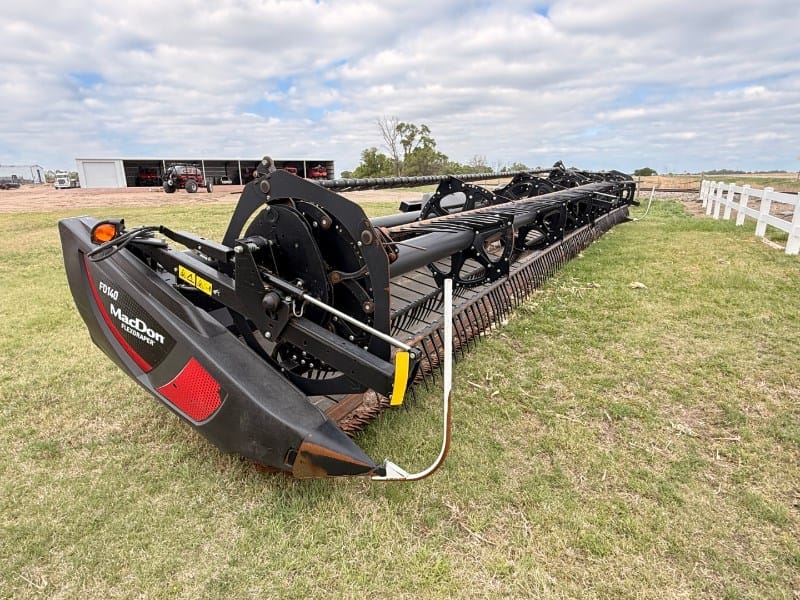 2020 MacDon FD140 Equipment Image0