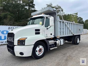 Main image Mack AN42T