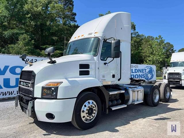 Image of Mack AN64T equipment image 1