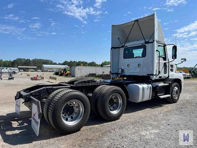 Image of Mack AN64T equipment image 4