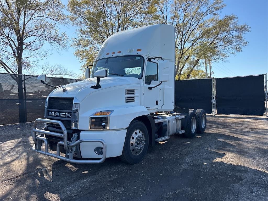 2020 Mack Anthem Equipment Image0