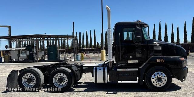 Image of Mack AN64T equipment image 3