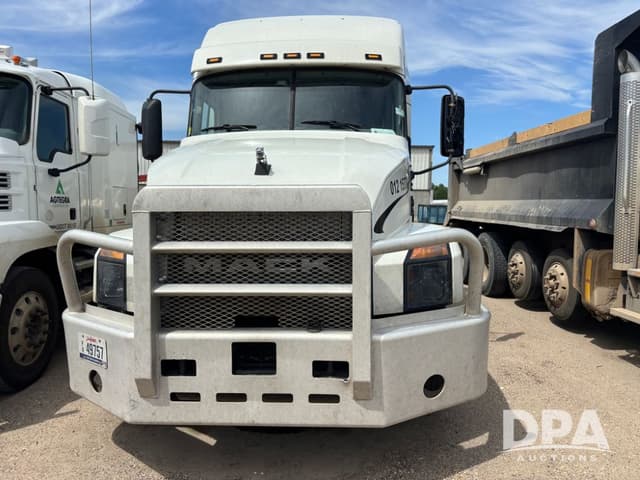Image of Mack AN64T equipment image 2
