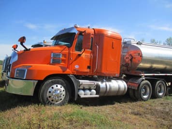 Main image Mack AN64T