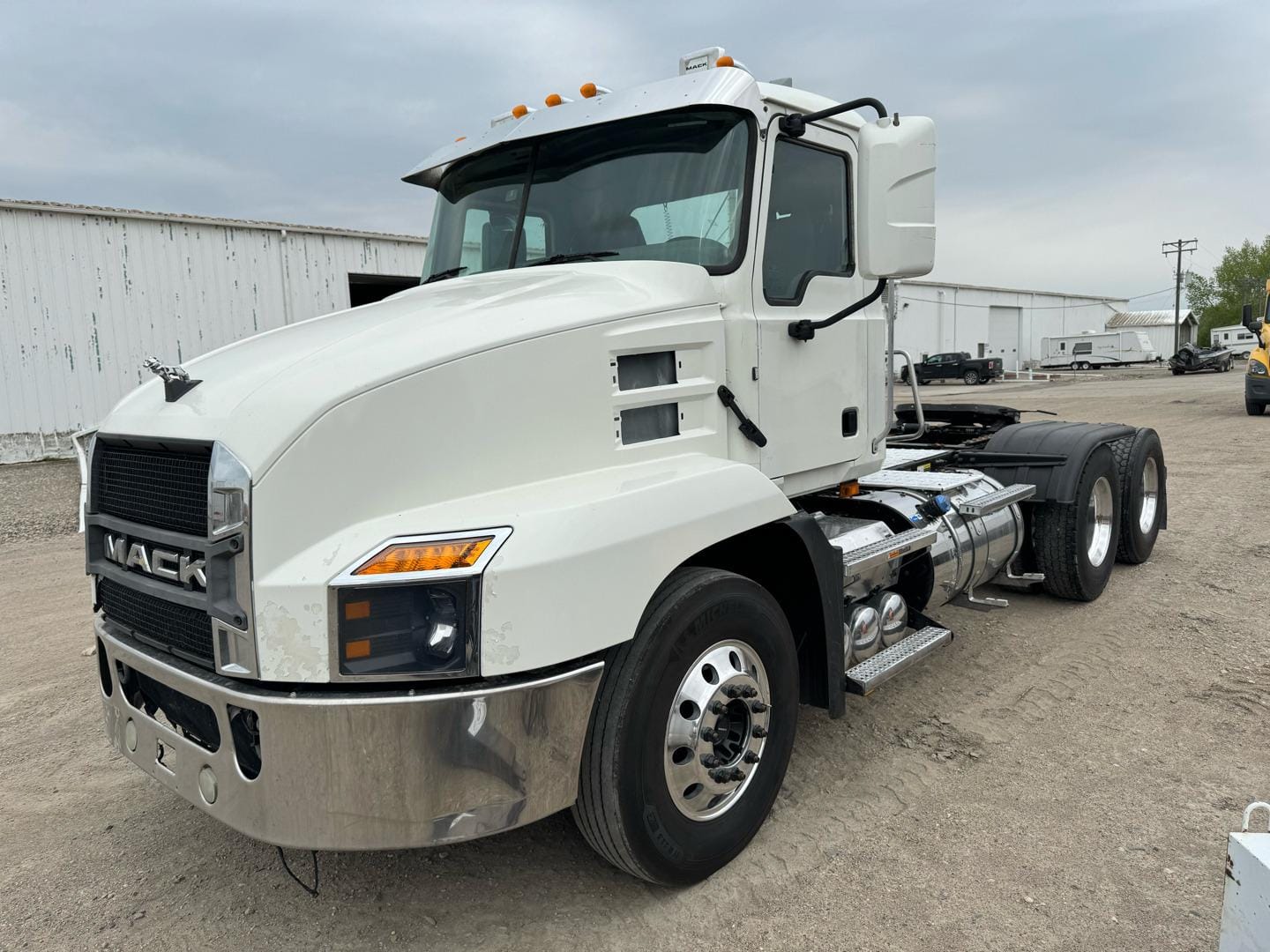 Main image Mack AN64T