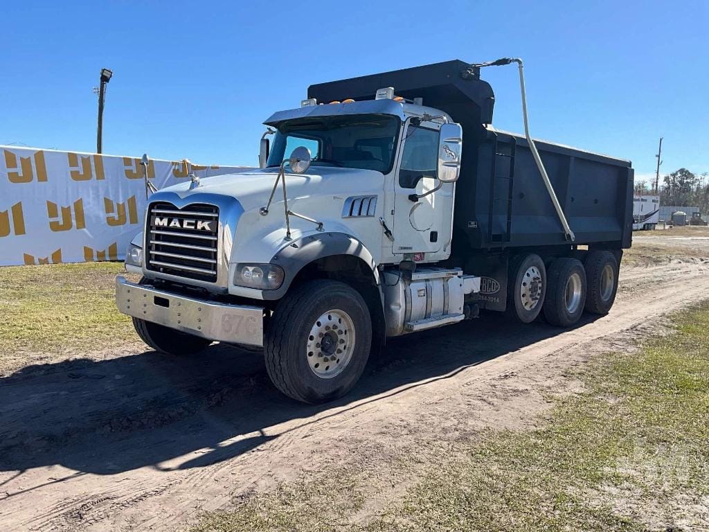 2020 Mack GR84F Equipment Image0