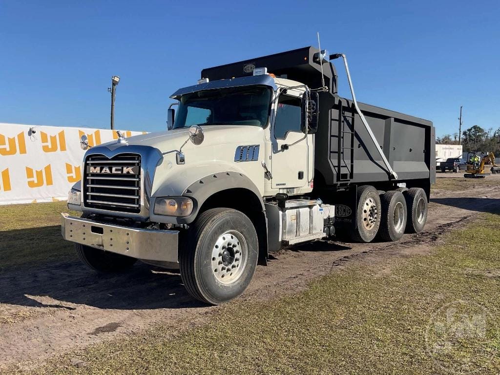 2020 Mack GR84F Equipment Image0