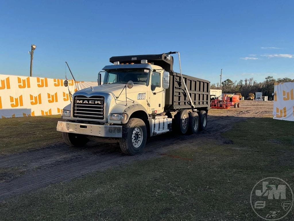 2020 Mack GR84F Equipment Image0