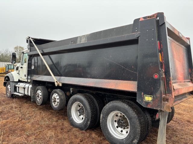 Image of Mack Granite 64FR equipment image 4