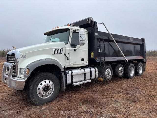 Image of Mack Granite 64FR Primary image