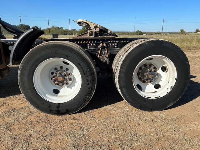 Image of Mack GR64FT equipment image 4