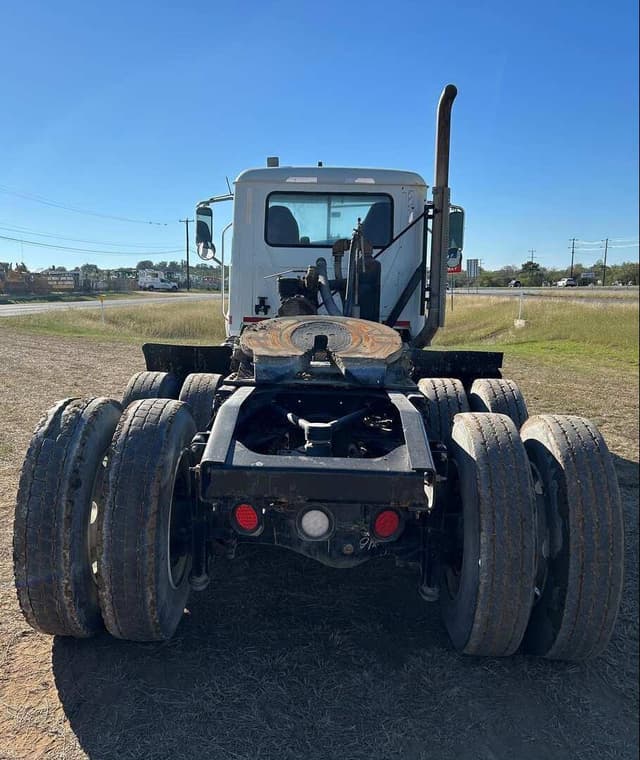Image of Mack GR64FT equipment image 1