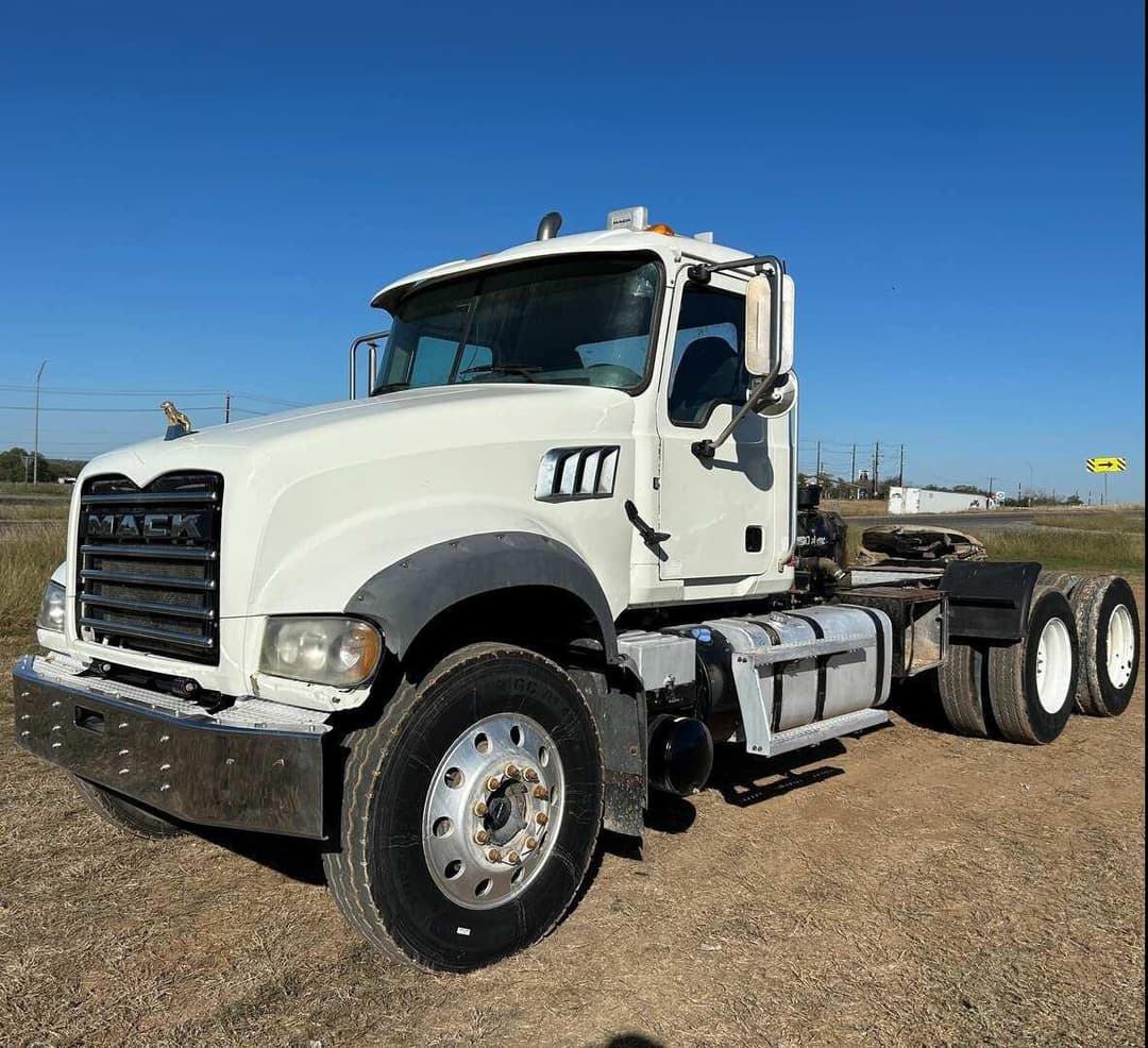 Image of Mack GR64FT Primary image