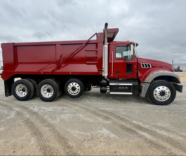 Image of Mack Granite equipment image 3