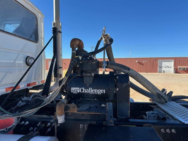 Image of Mack GR64FT equipment image 2