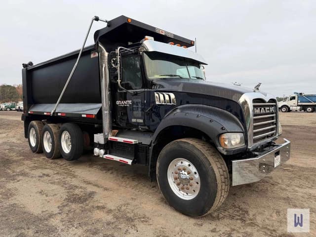 Image of Mack Granite equipment image 3