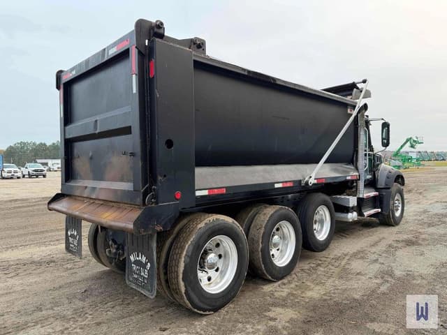 Image of Mack Granite equipment image 4