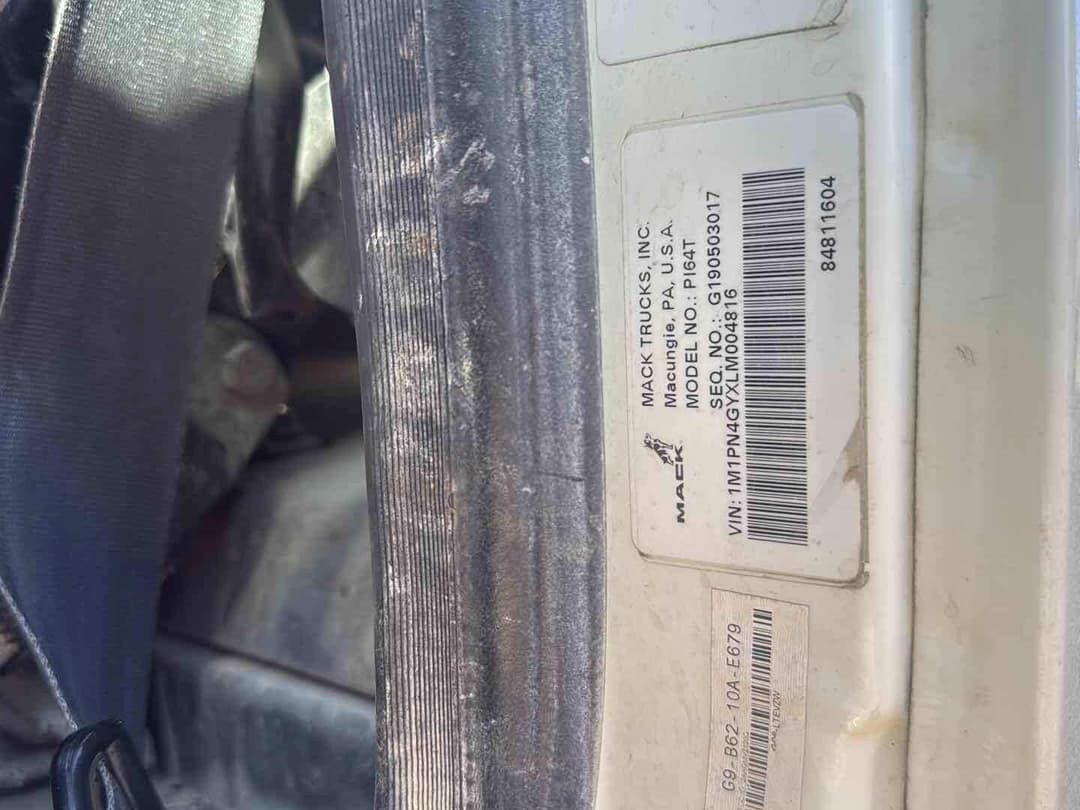 Image of Mack P164T Primary Image