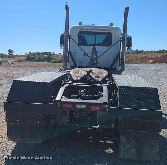 Image of Mack Pinnacle equipment image 4