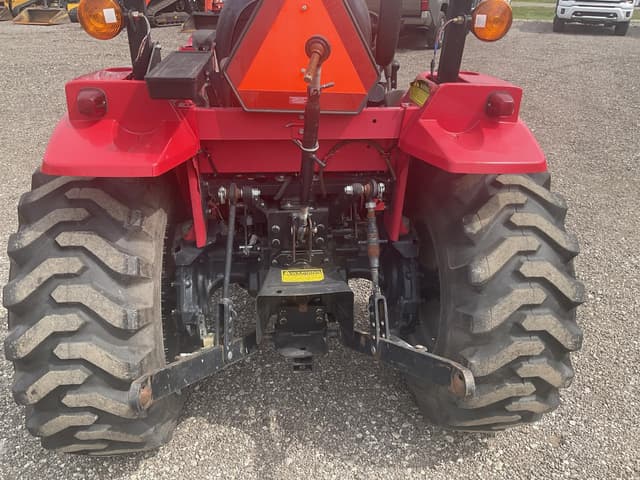 Image of Mahindra 1626 equipment image 4