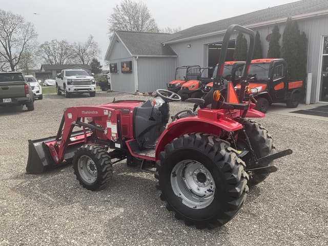 Image of Mahindra 1626 equipment image 2