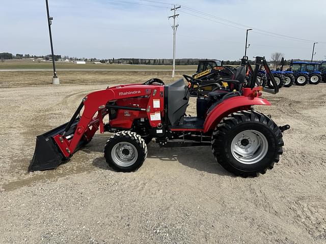 Image of Mahindra 1635 equipment image 1