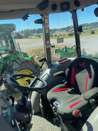 Image of Mahindra 2665 equipment image 2