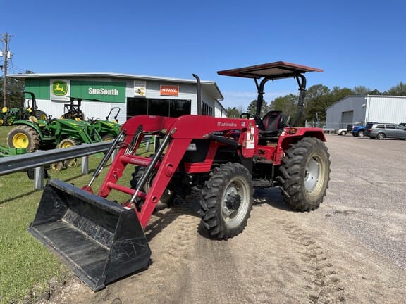 Main image Mahindra 5555