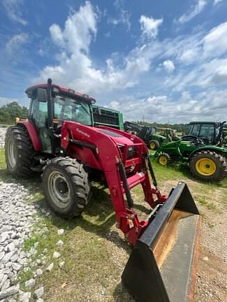 Image of Mahindra 8100 equipment image 2