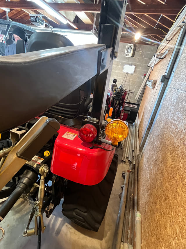 Image of Mahindra eMax 20S HST equipment image 4