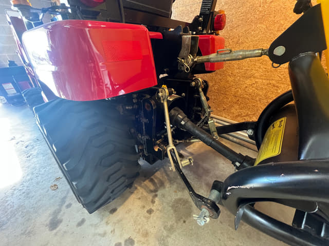 Image of Mahindra eMax 20S HST equipment image 1