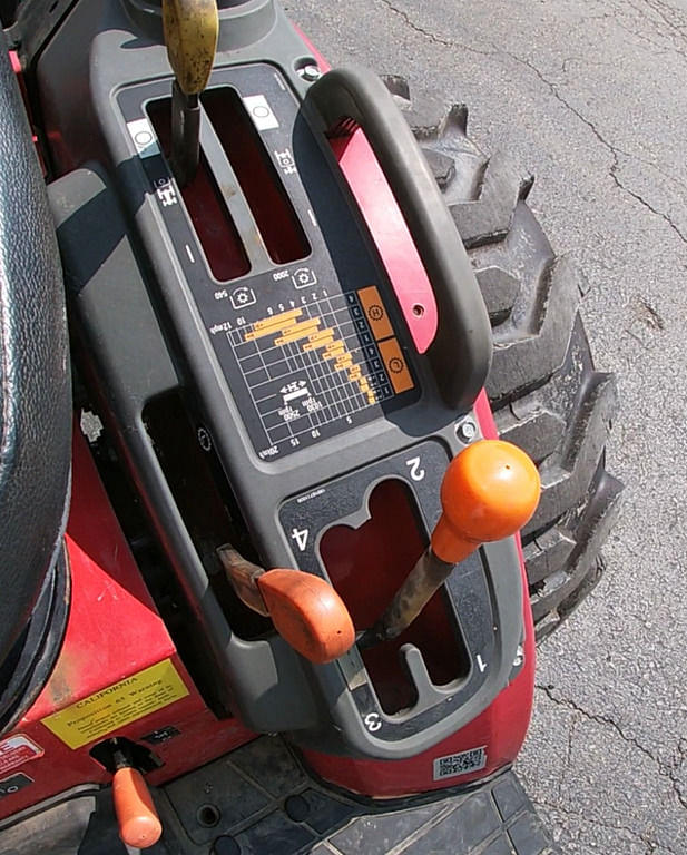 Image of Mahindra Max 26XLT equipment image 3