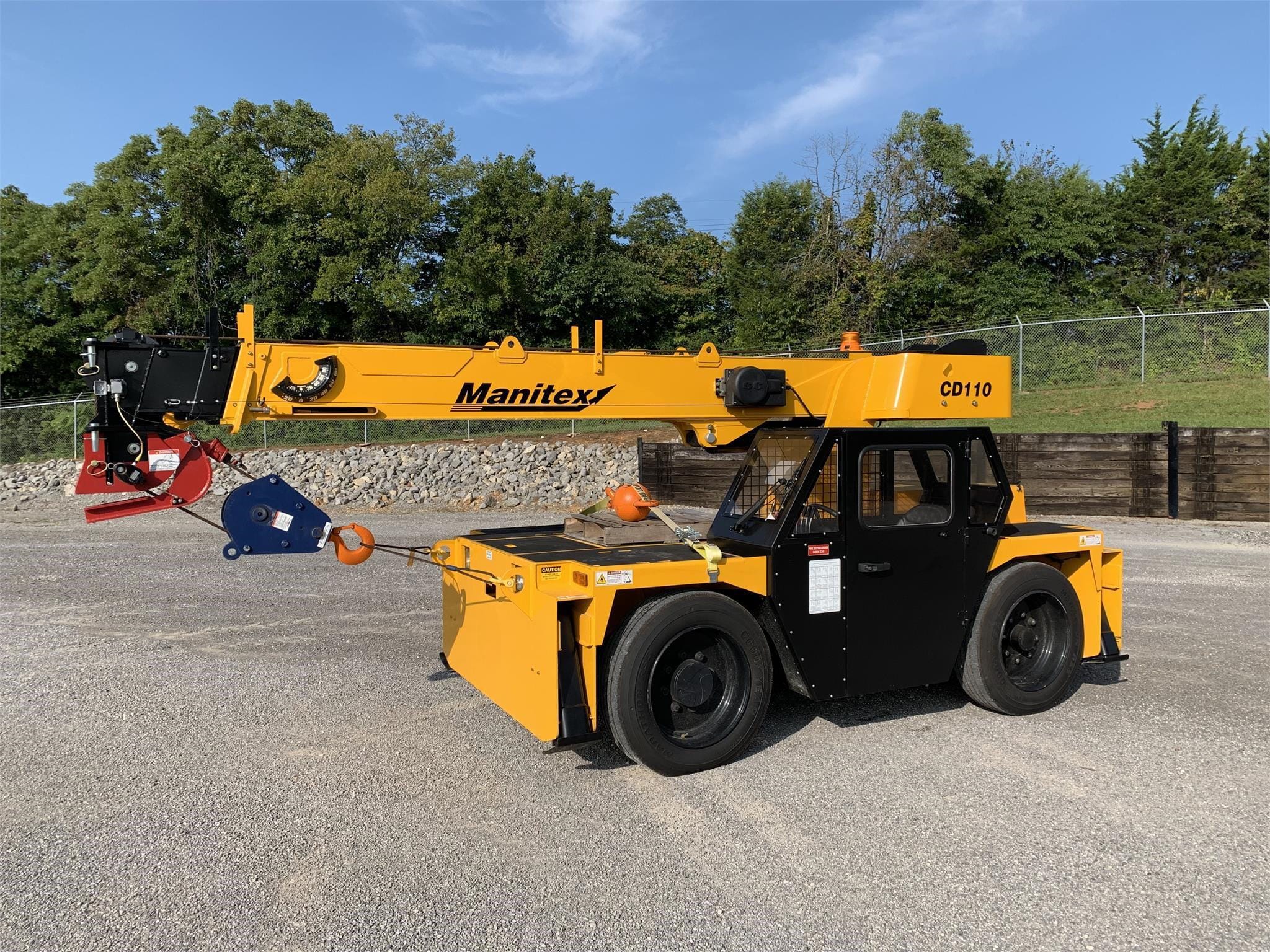 2020 Manitex CD110 Equipment Image0