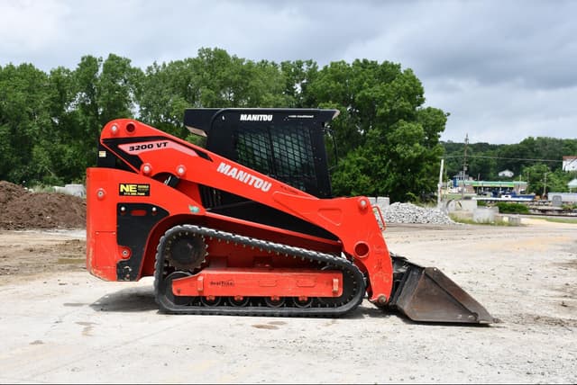 Image of Manitou 3200VT equipment image 4