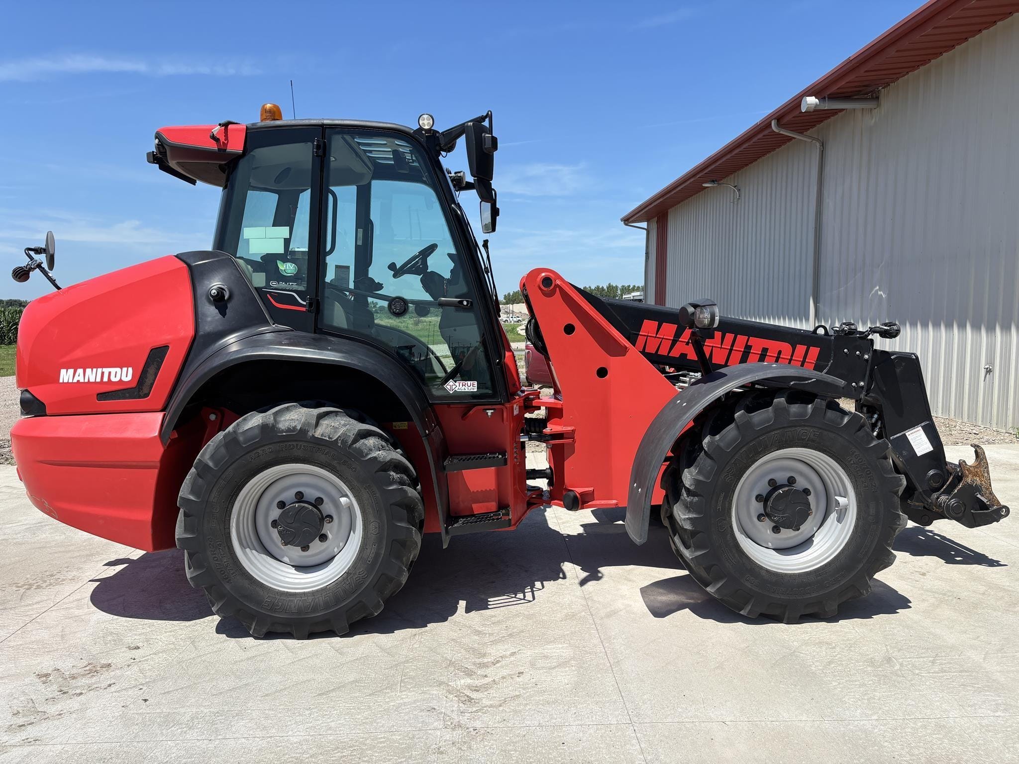 2020 Manitou MLA-T 533-145 V+ Equipment Image0