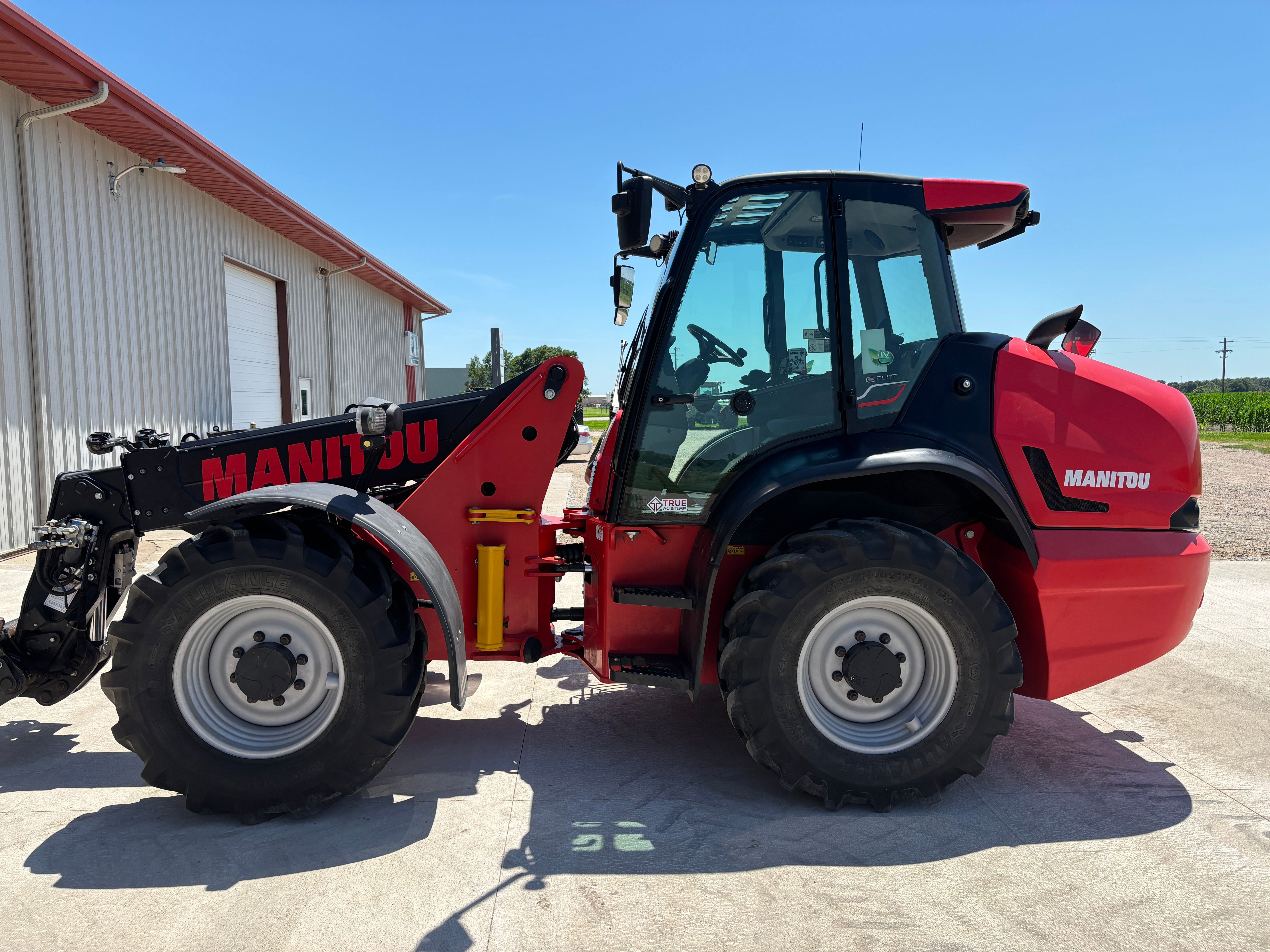 2020 Manitou MLA-T 533-145 V+ Equipment Image0